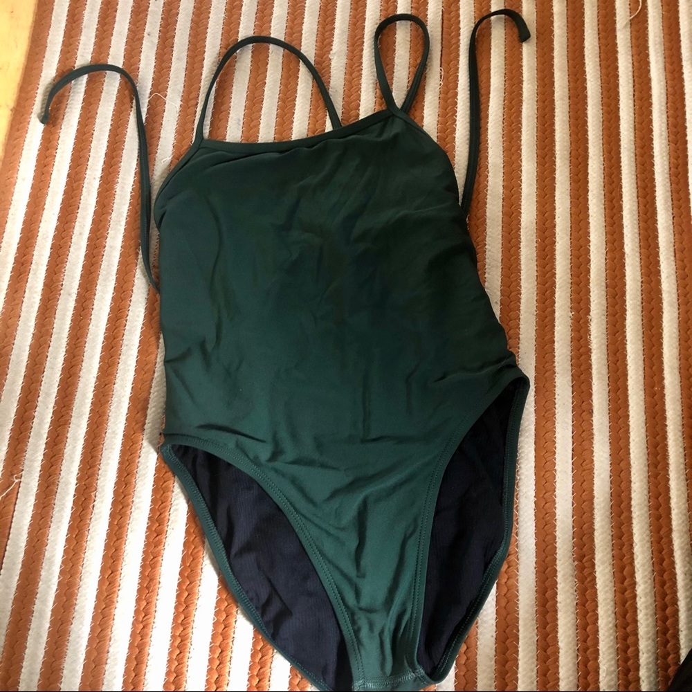 Dark green Jolyn tie back 32